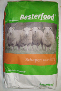 Aanvullend diervoeder voor schapen en lammeren.