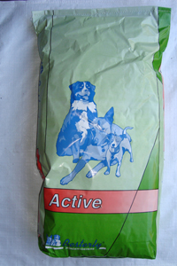Voor honden vanaf 12 maanden of puppy's van grote rassen vanaf 6 maanden.